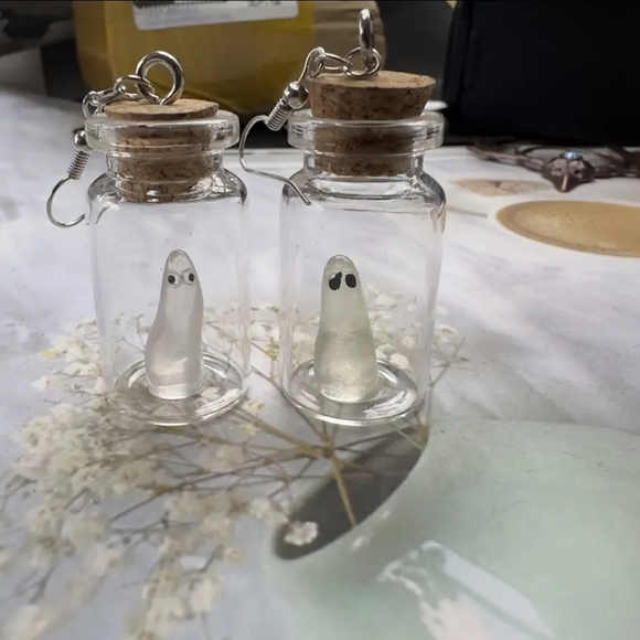 Ghost in a bottle dangle earrings NWT - Picture 2 of 8